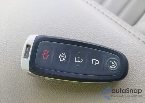 2017 Ford Escape Titanium из США, поврежденный, VIN 1FMCU9JDXHUC69940